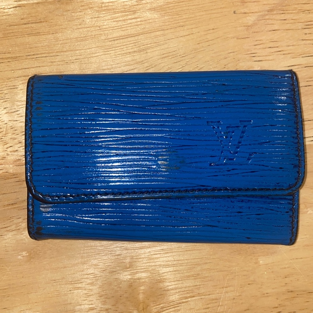 Louis Vuitton Epi Key holder/wallet- Authentic